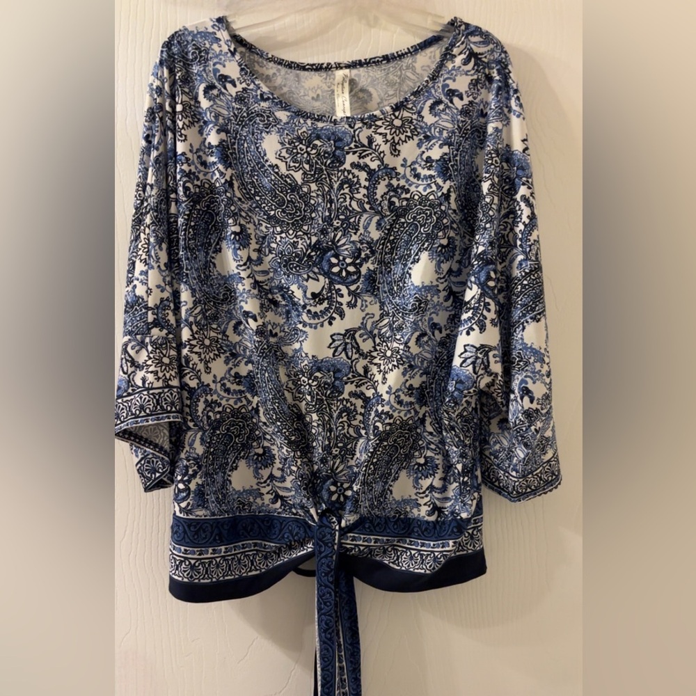 PerSeption Concept Blue and White Relaxed 3/4 Sleeve Blouse